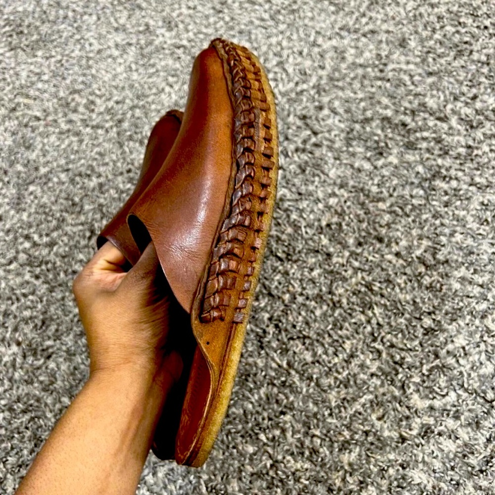 Mohinders Brown Leather Heritage Solid Slide
Mule Shoe Sandals Size 10